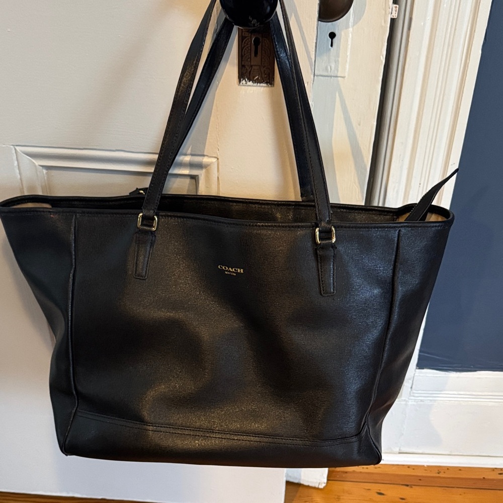Coach Sleek Black Leather Shoulder Bag
